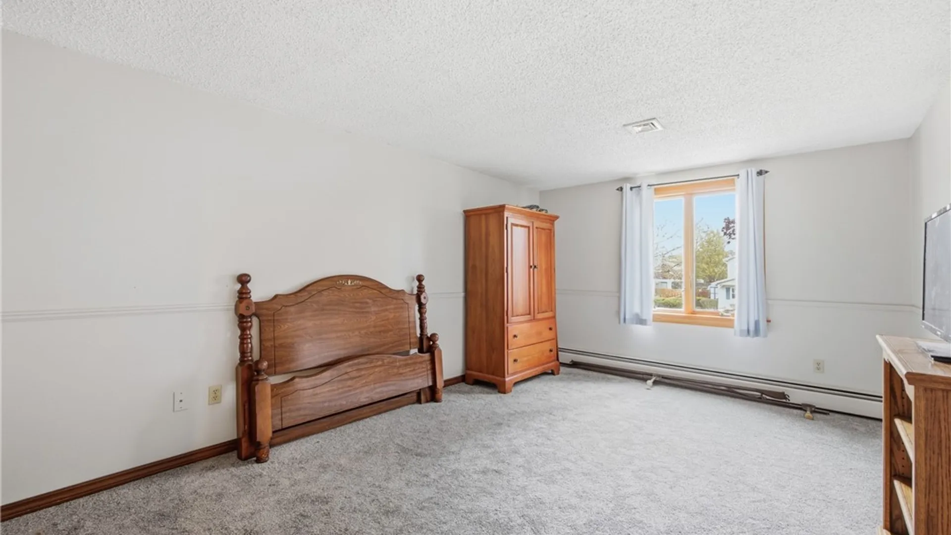 Property at 34 Windmill Road, West Seneca, NY 14218 29