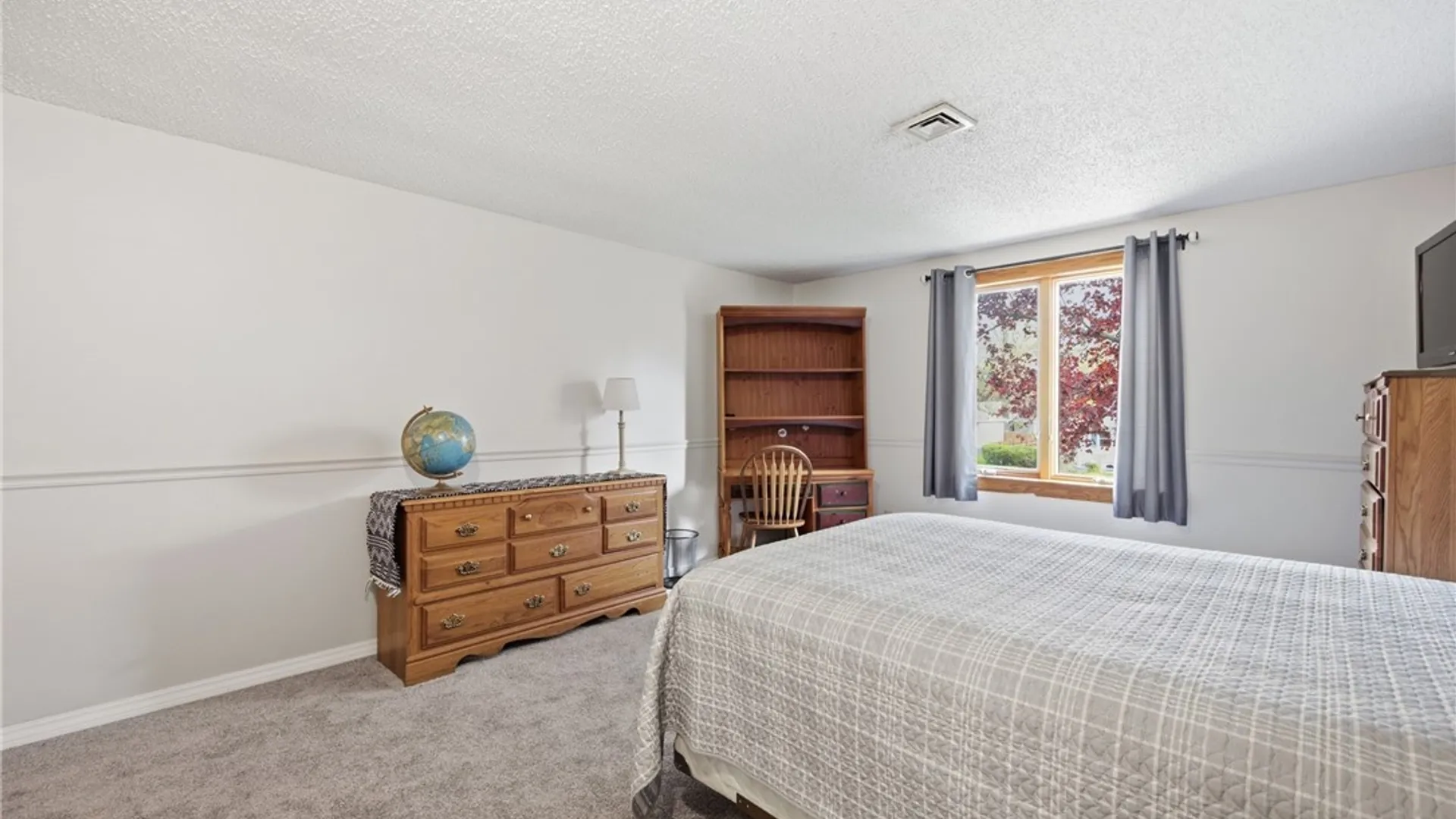 Property at 34 Windmill Road, West Seneca, NY 14218 34