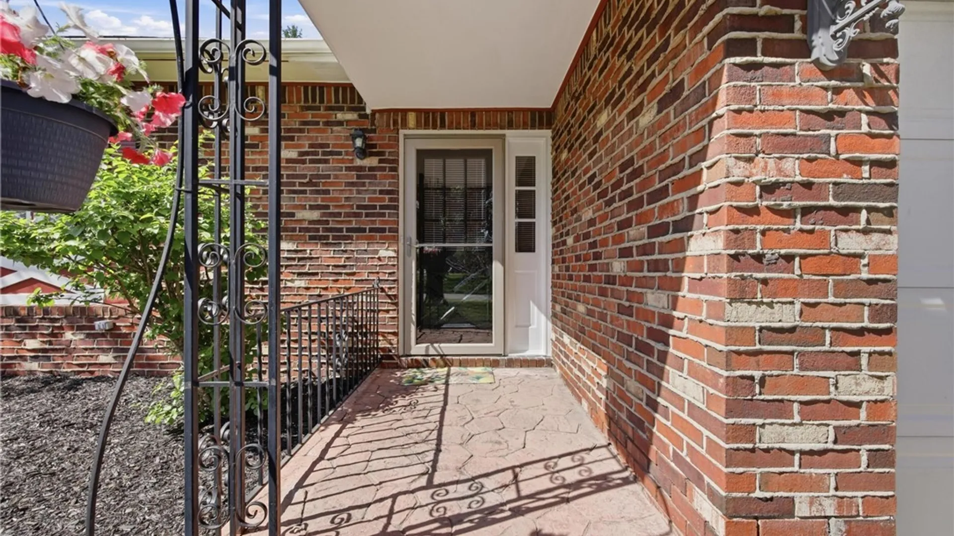 Property at 34 Windmill Road, West Seneca, NY 14218 4