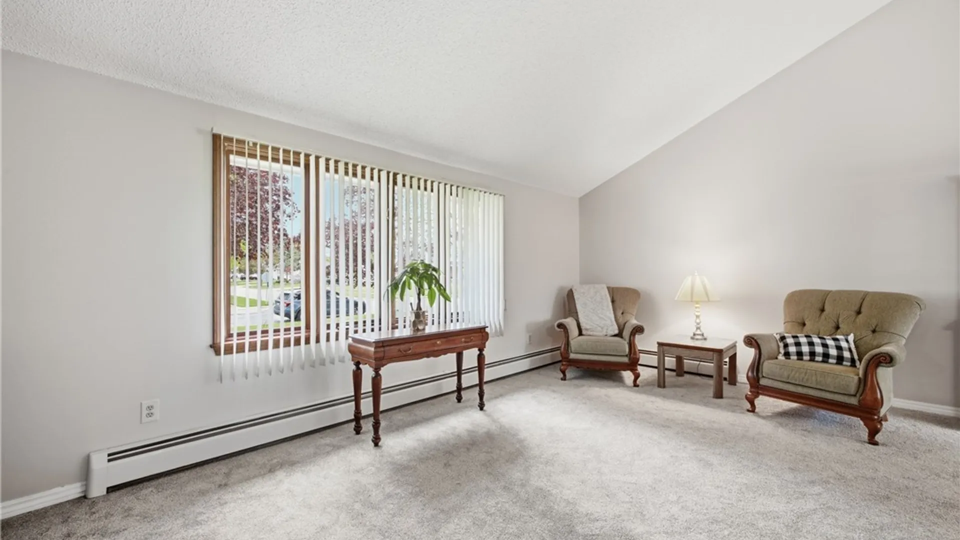 Property at 34 Windmill Road, West Seneca, NY 14218 9