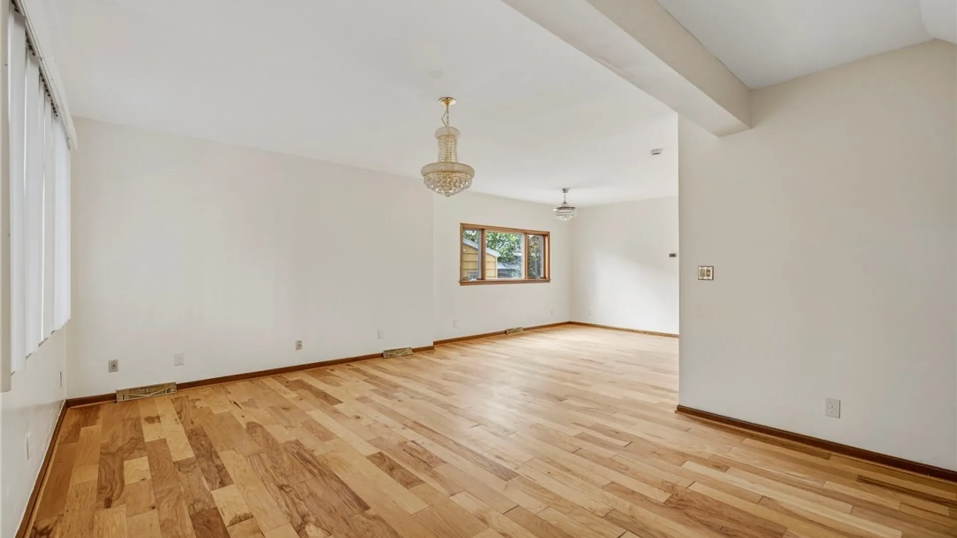Property at 162 Woodside Avenue, Buffalo, NY 14220 5