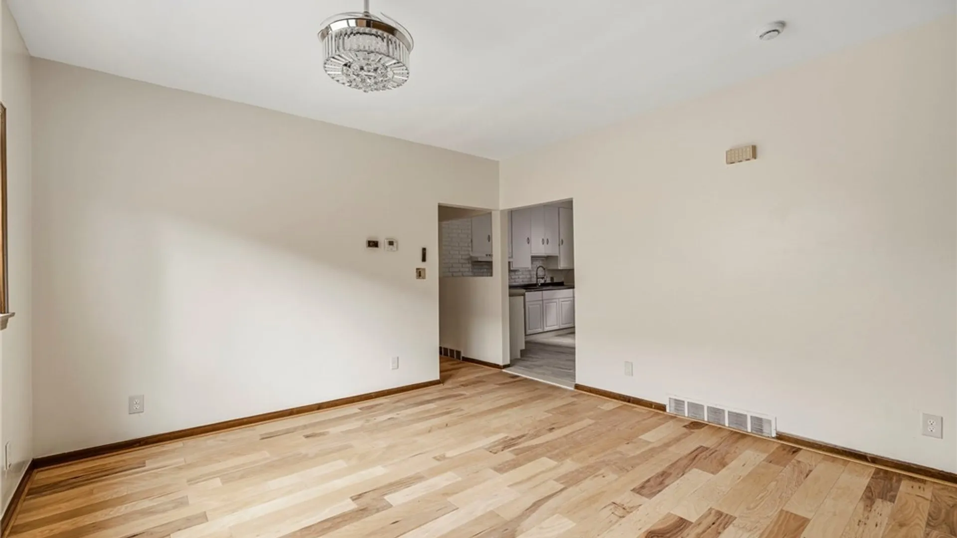 Property at 162 Woodside Avenue, Buffalo, NY 14220 8