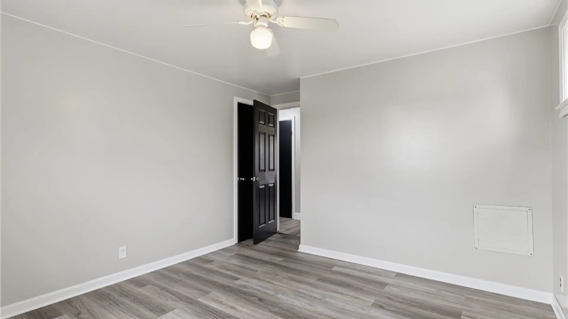 Property at 24 Patton Lane, Cheektowaga, NY 14225 16