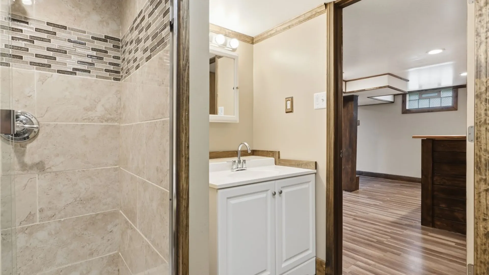 Property at 24 Patton Lane, Cheektowaga, NY 14225 22