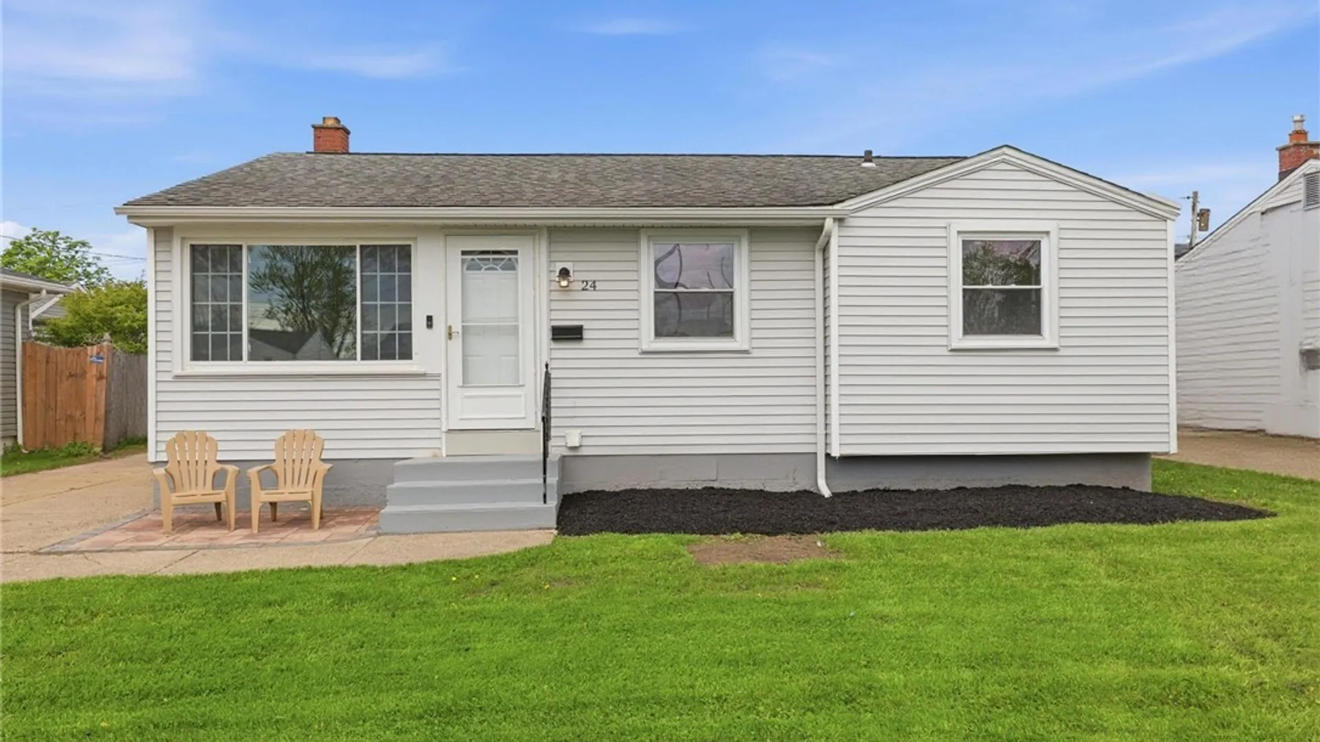 Property at 24 Patton Lane, Cheektowaga, NY 14225 3