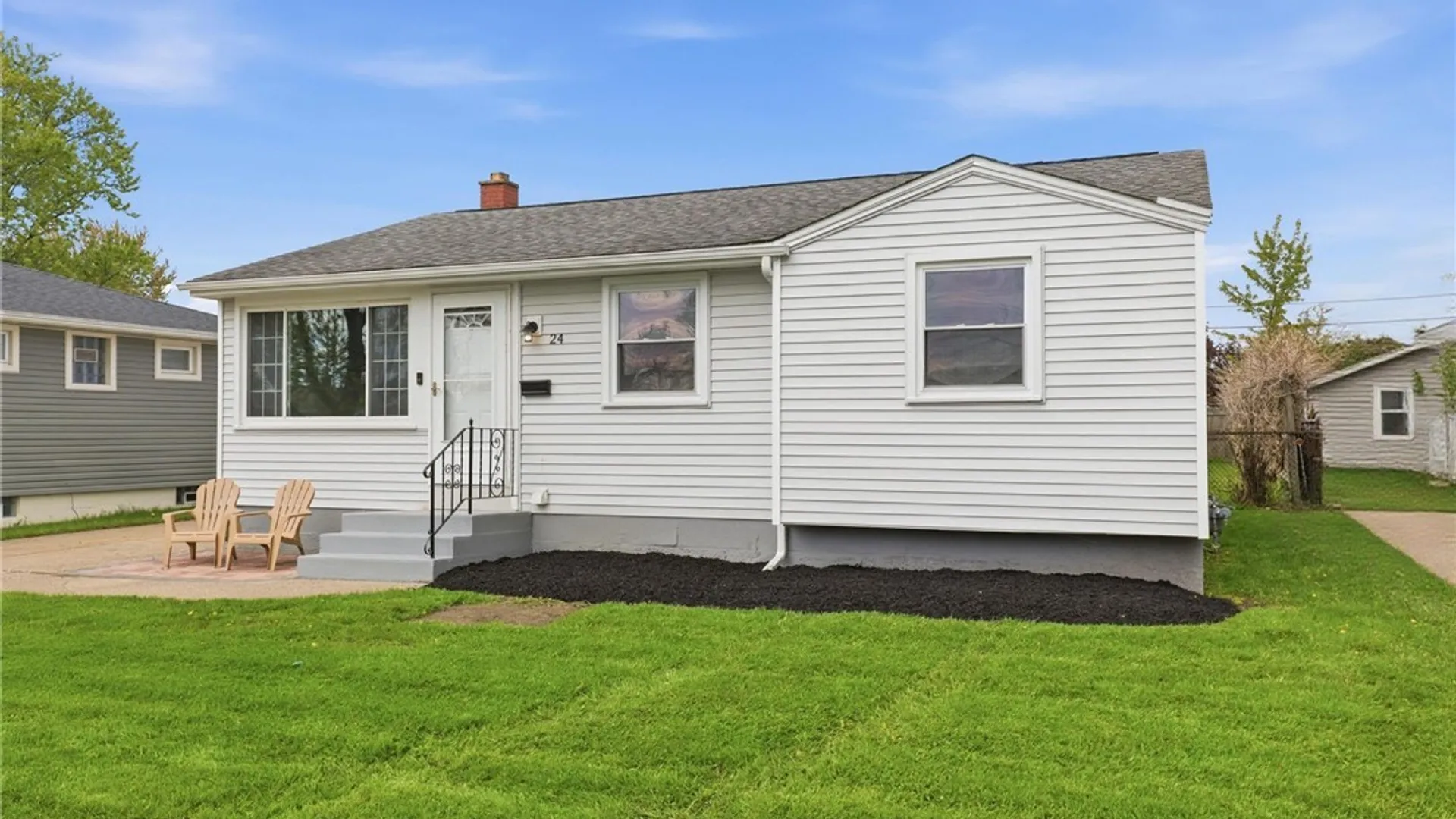 Property at 24 Patton Lane, Cheektowaga, NY 14225 5