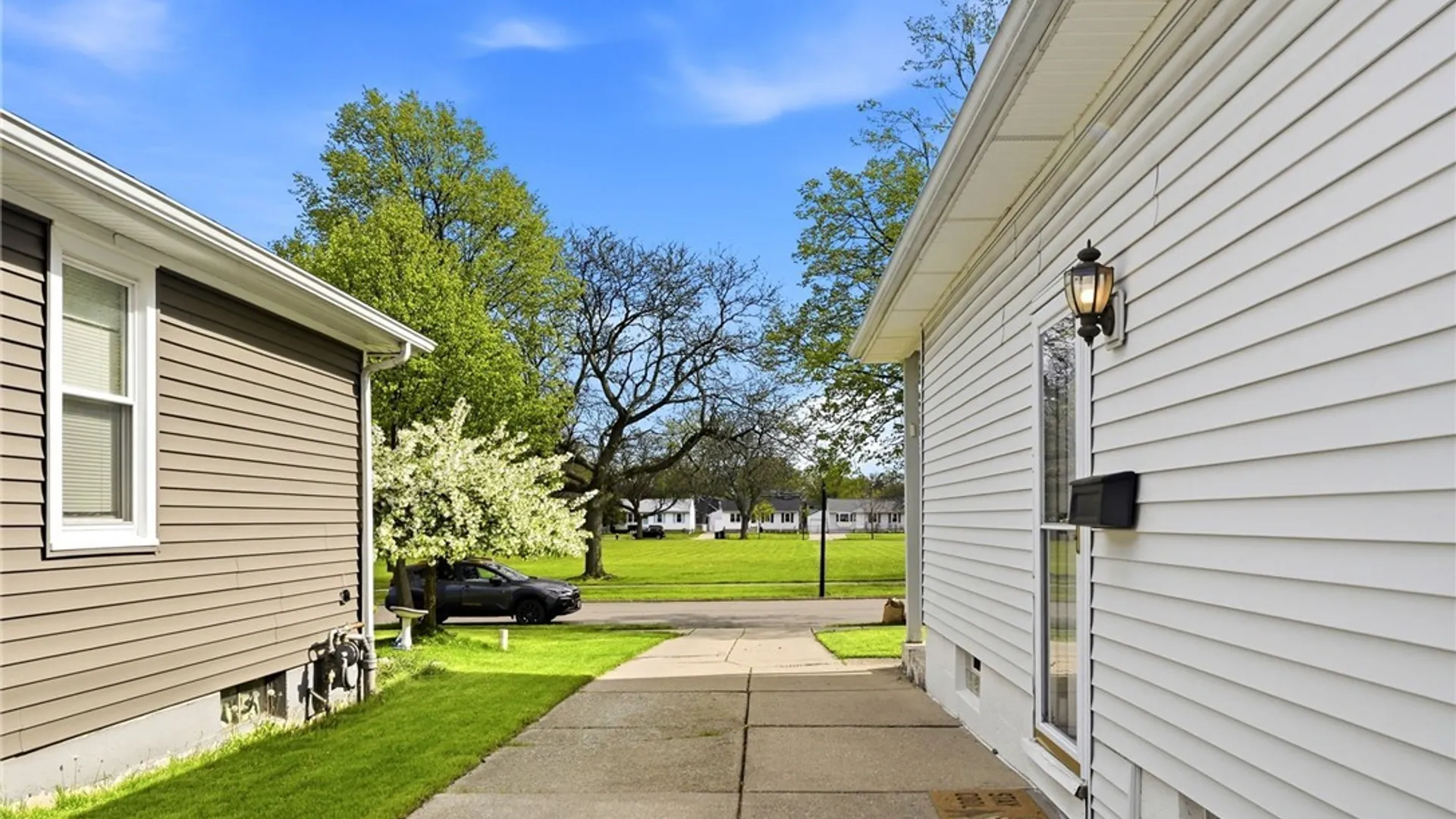 Property at 382 Mcconkey Drive, Tonawanda, NY 14223 32