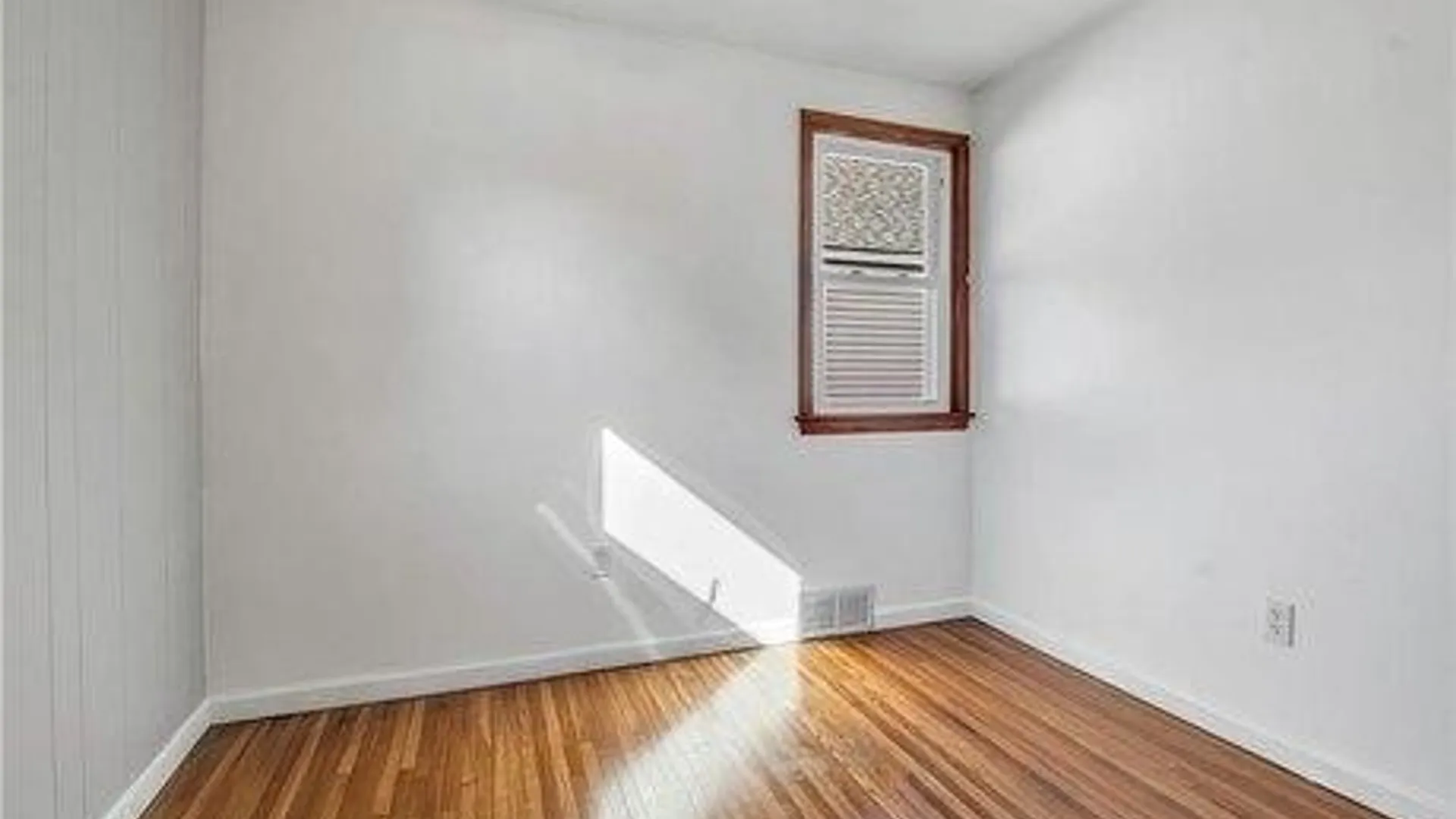 Property at 17 Houston Street, Buffalo, NY 14220 12