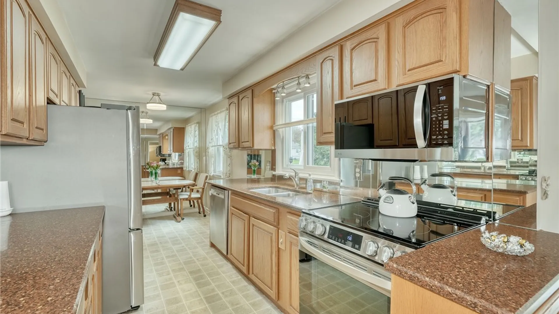 Property at 513 Glenview Court, Webster, NY 14580 19