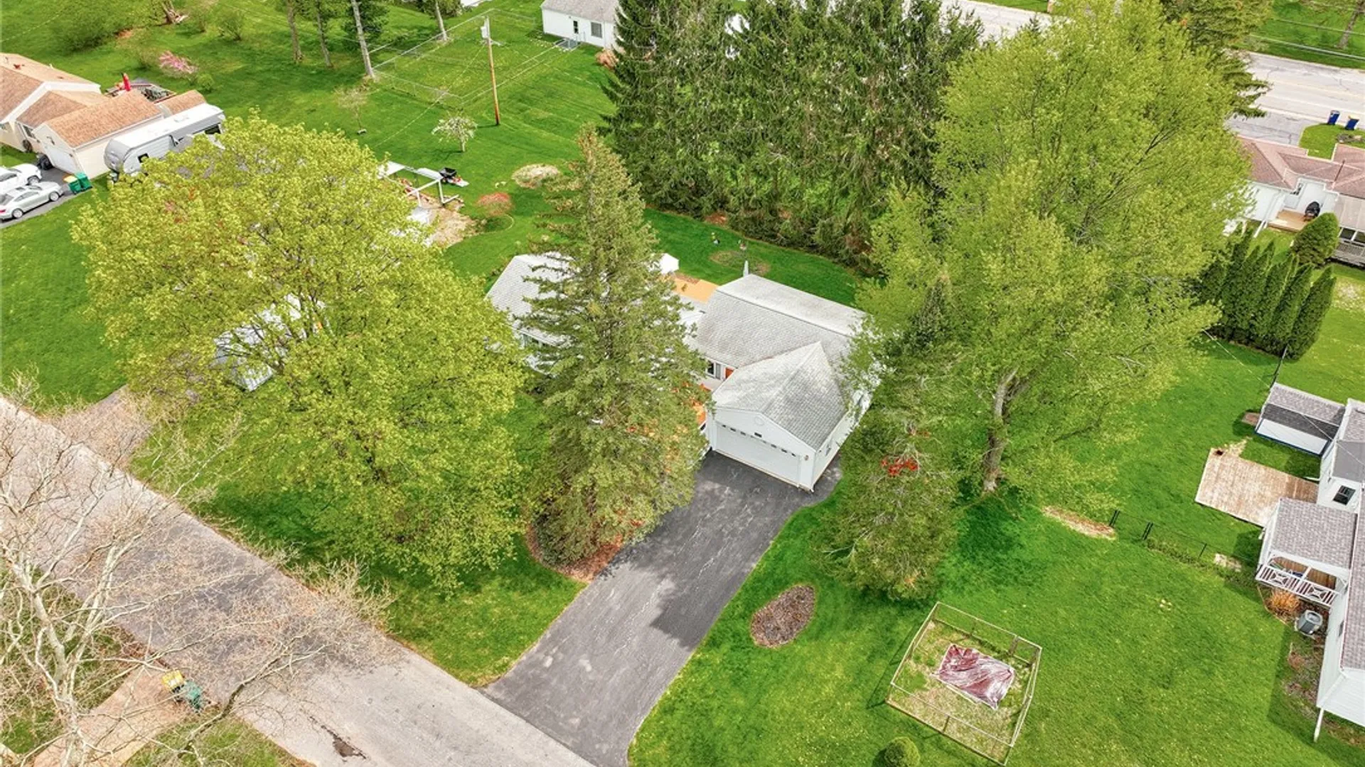 Property at 513 Glenview Court, Webster, NY 14580 3