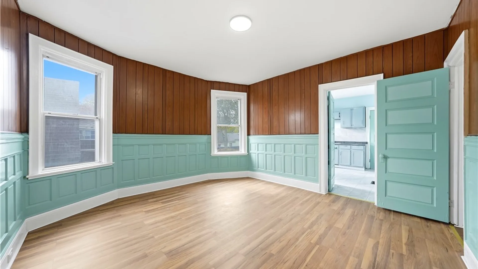 Property at 375 Glenwood Avenue, Buffalo, NY 14208 11