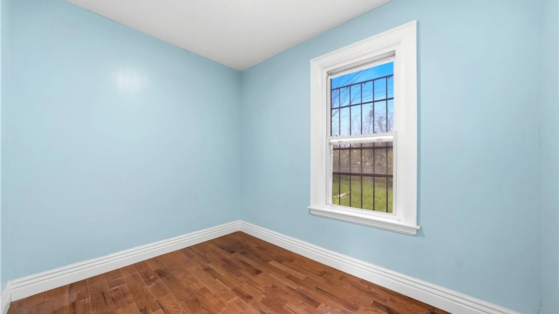 Property at 375 Glenwood Avenue, Buffalo, NY 14208 21