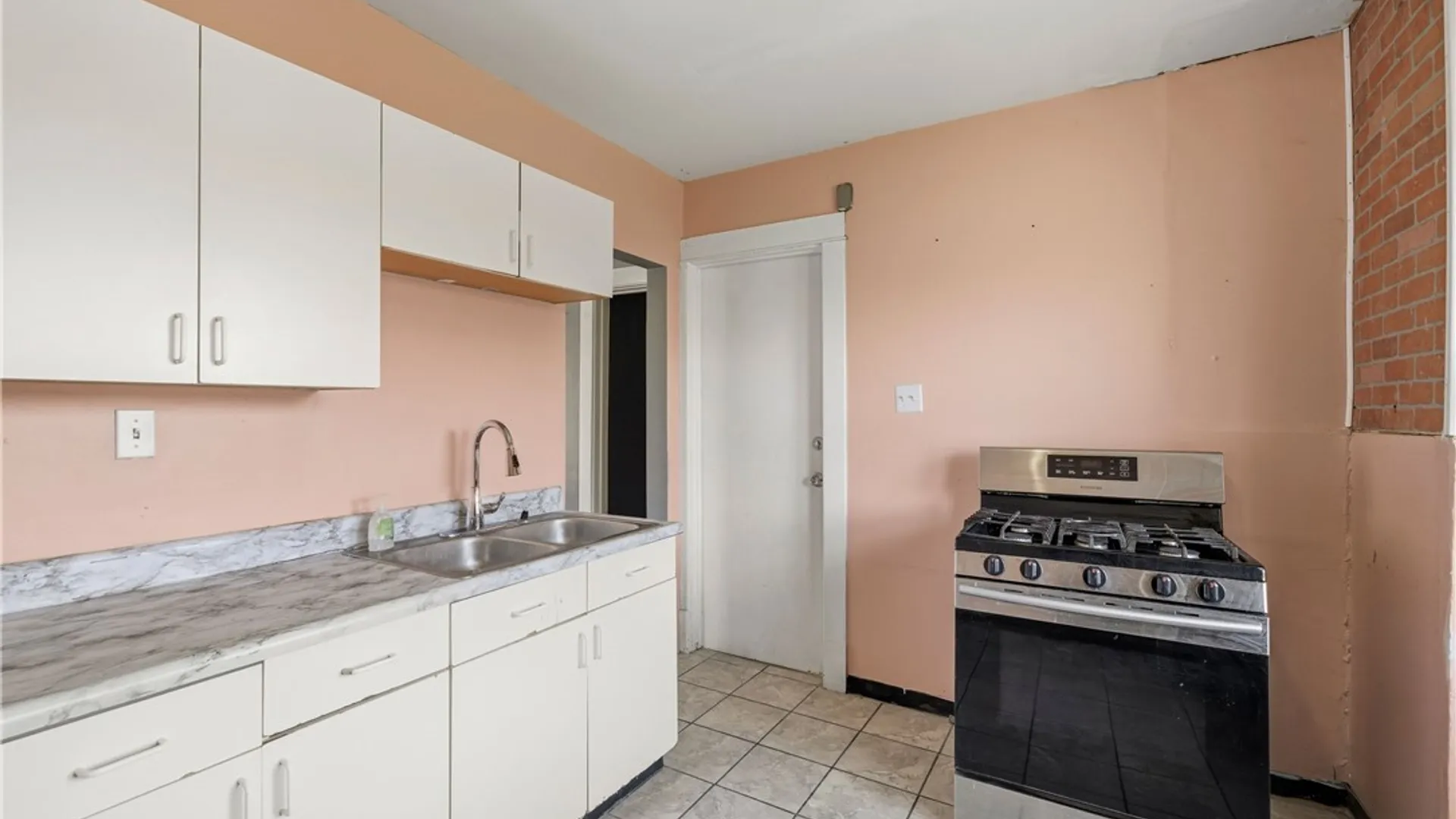 Property at 263 Minnesota Avenue, Buffalo, NY 14215 9