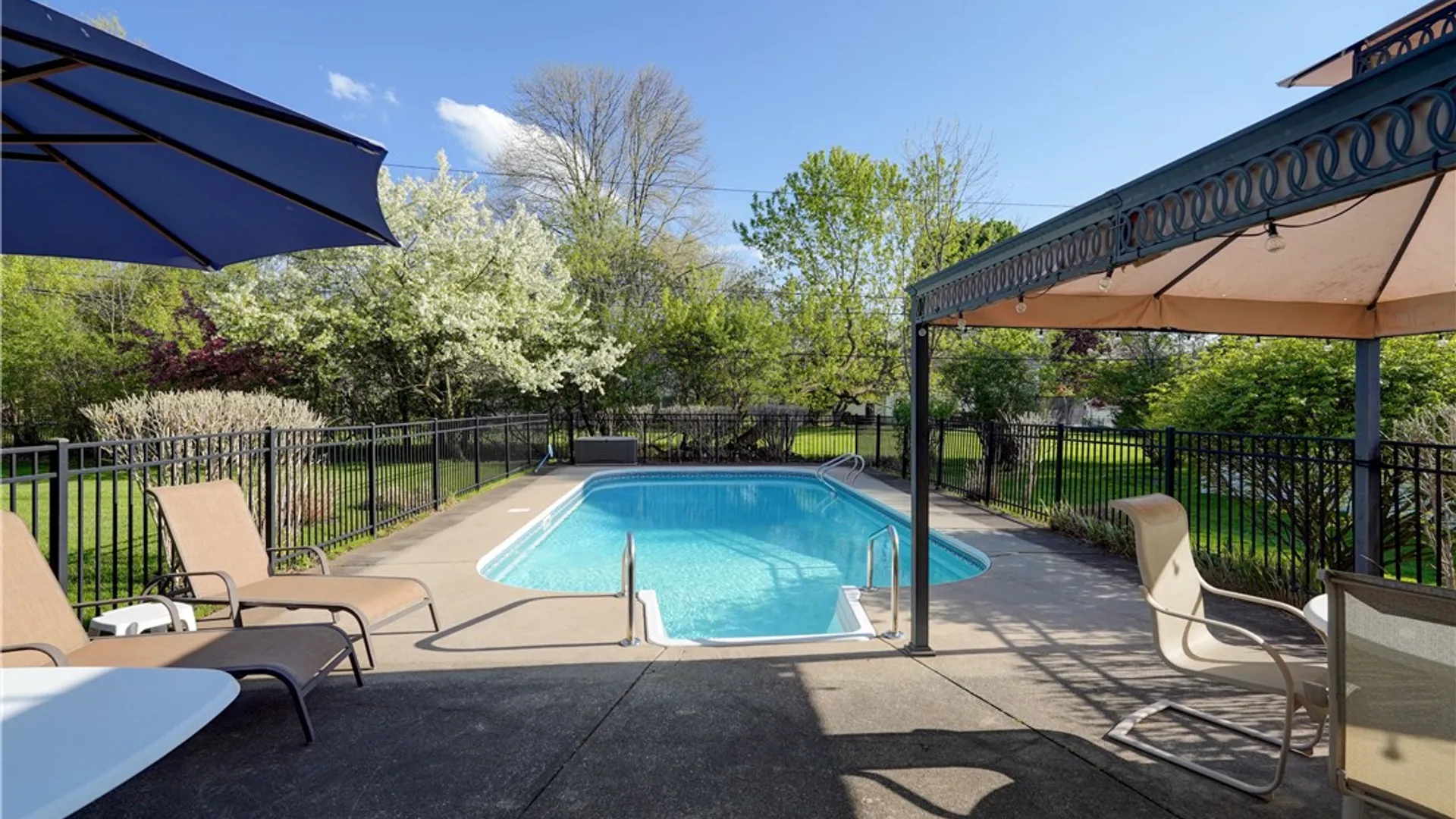 Property at 53 Avonmore Way, Penfield, NY 14526 41