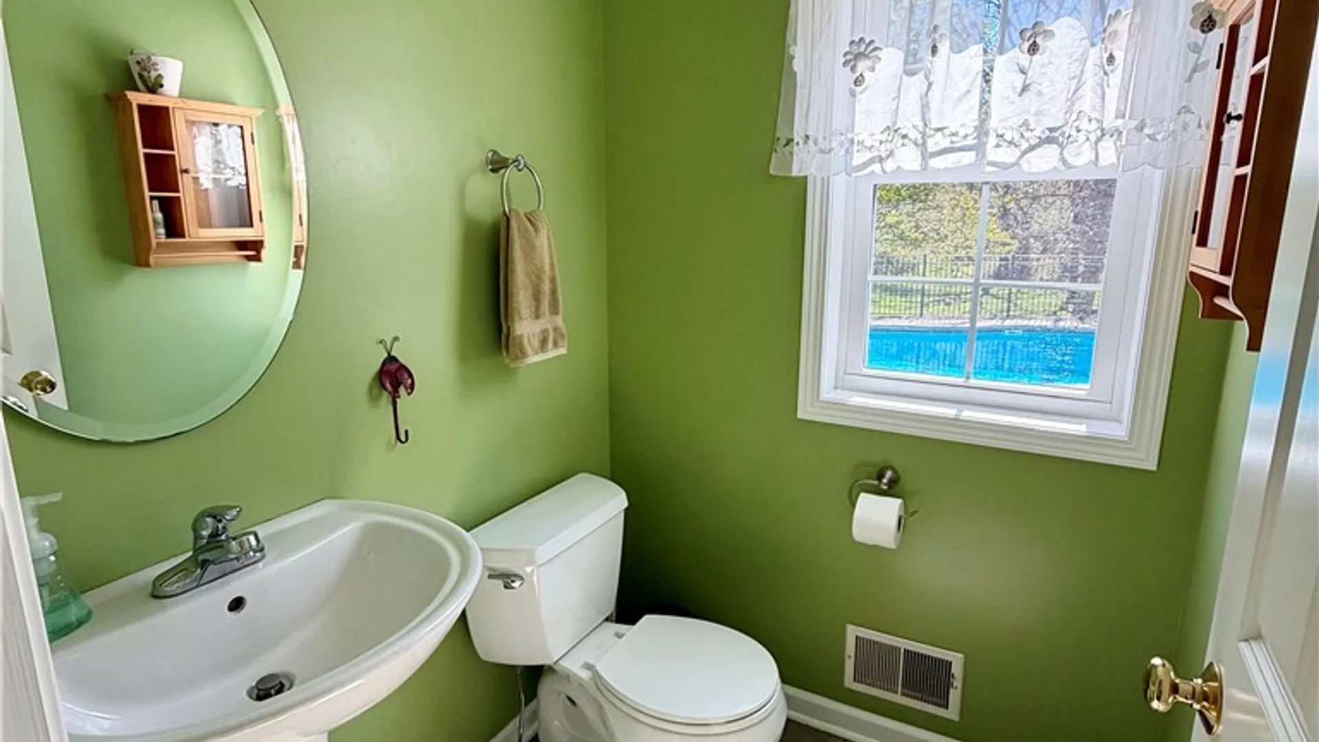 Property at 7634 Creekwood, Ontario, NY 14519 5