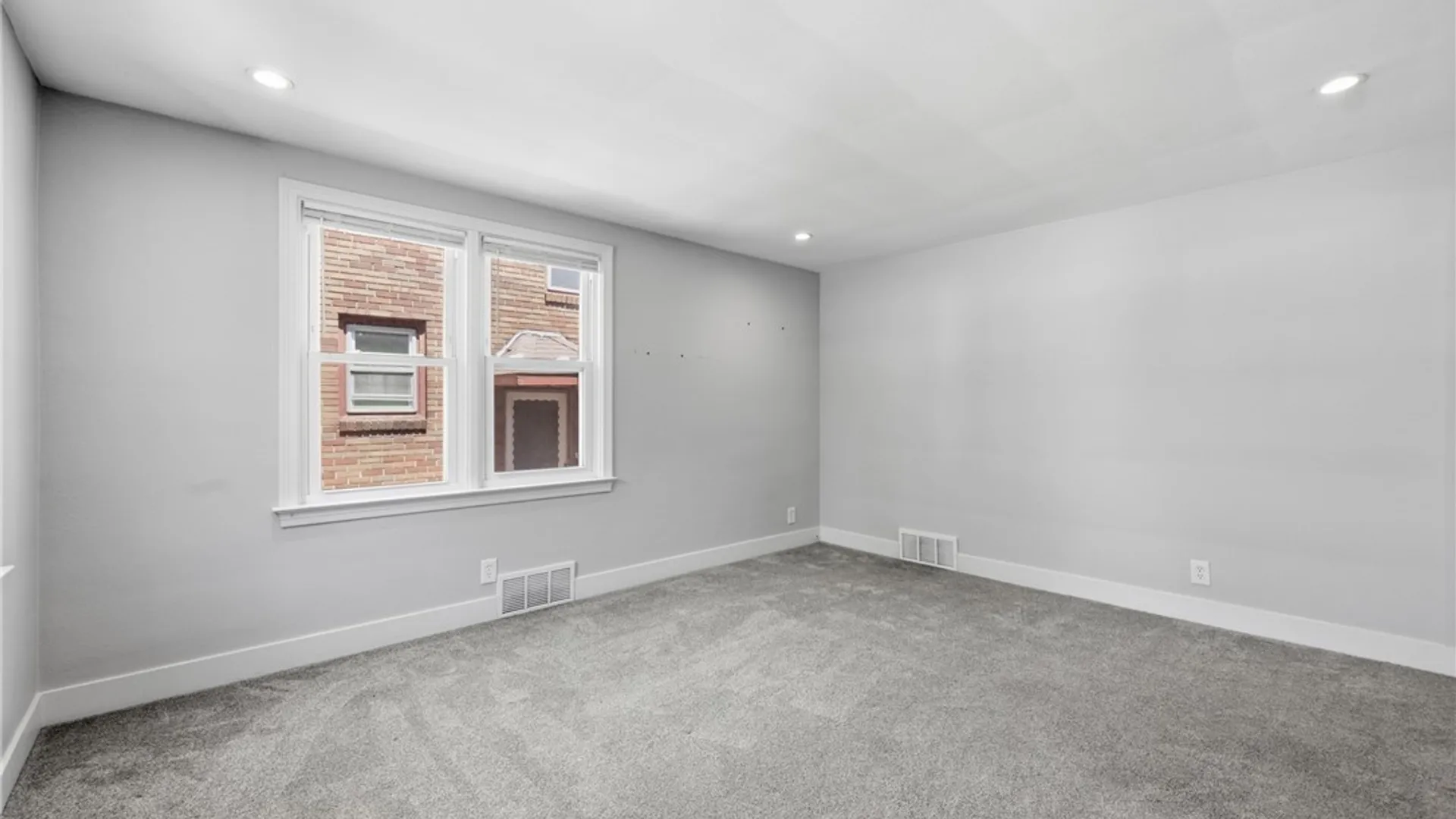 Property at 127 Chamberlin Drive, West Seneca, NY 14210 10