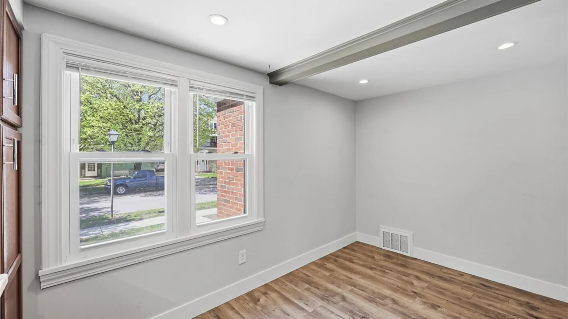 Property at 127 Chamberlin Drive, West Seneca, NY 14210 15