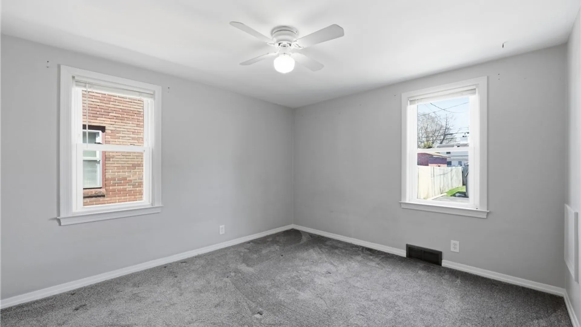 Property at 127 Chamberlin Drive, West Seneca, NY 14210 16