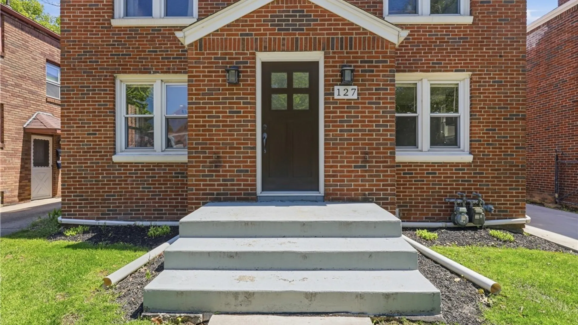 Property at 127 Chamberlin Drive, West Seneca, NY 14210 3