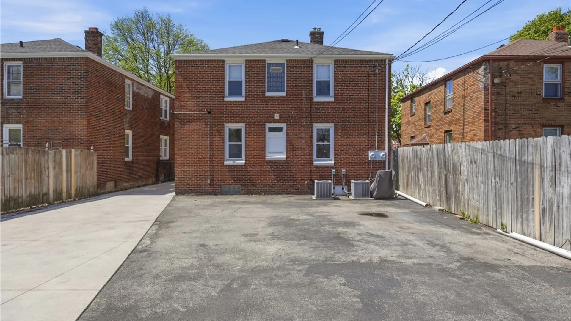 Property at 127 Chamberlin Drive, West Seneca, NY 14210 6