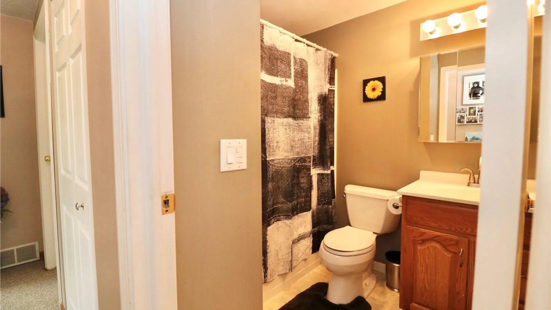 Property at 11 Glenside Way, Greece, NY 14612 18