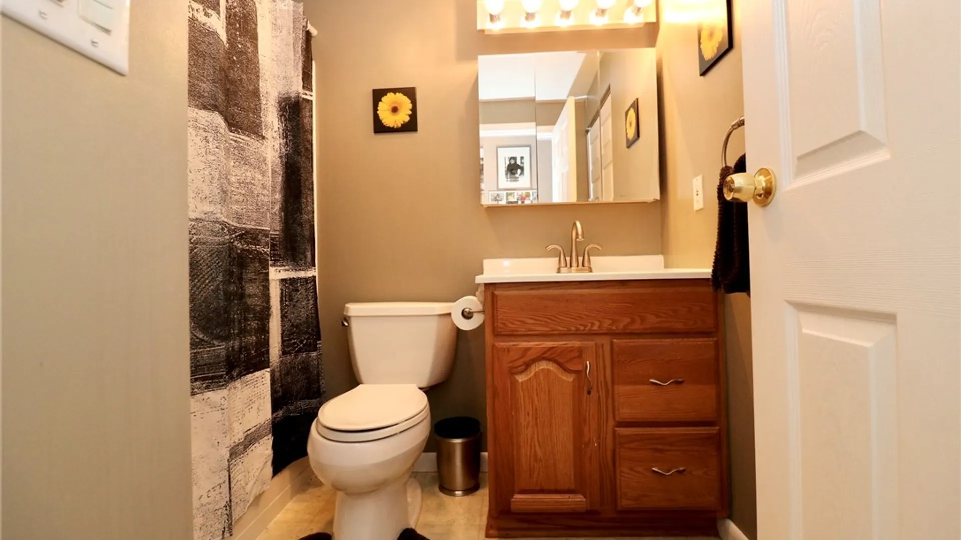 Property at 11 Glenside Way, Greece, NY 14612 19
