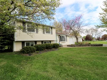 11 Glenside Way, Greece, NY 14612