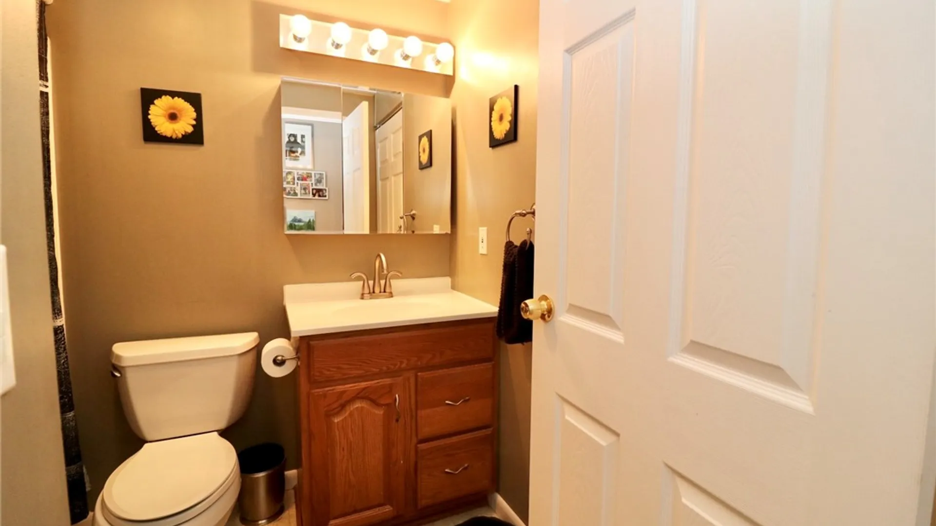 Property at 11 Glenside Way, Greece, NY 14612 20