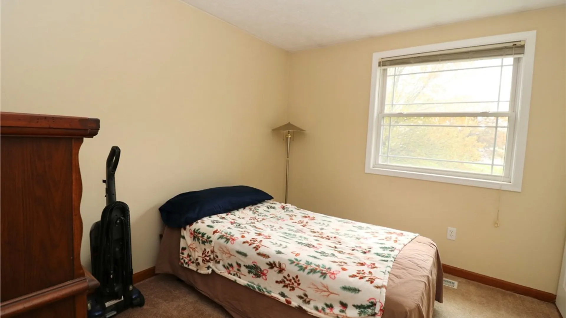 Property at 11 Glenside Way, Greece, NY 14612 21