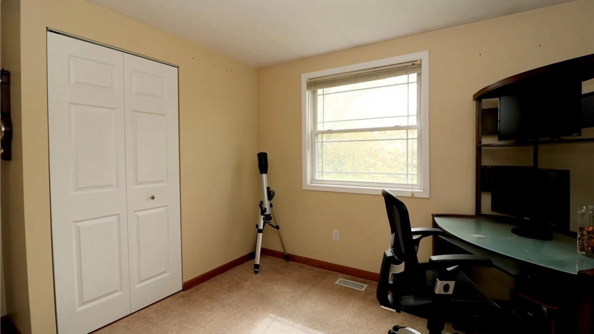 Property at 11 Glenside Way, Greece, NY 14612 25