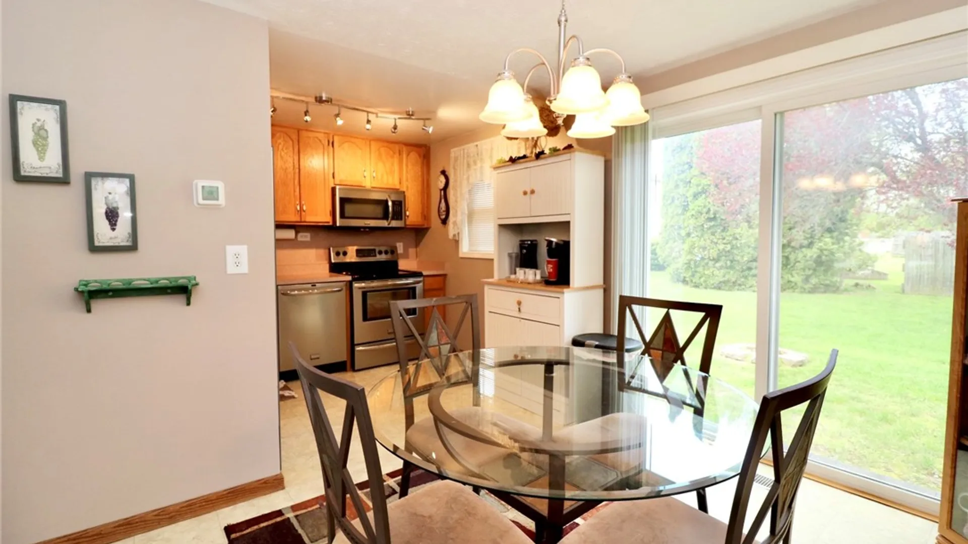 Property at 11 Glenside Way, Greece, NY 14612 9