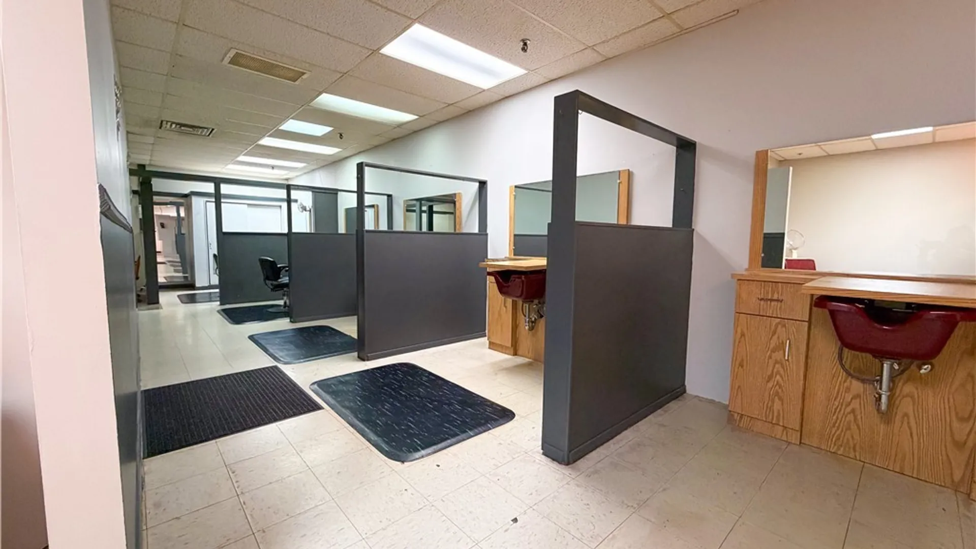 Property at 110 Genesee Street, Auburn, NY 13021 17
