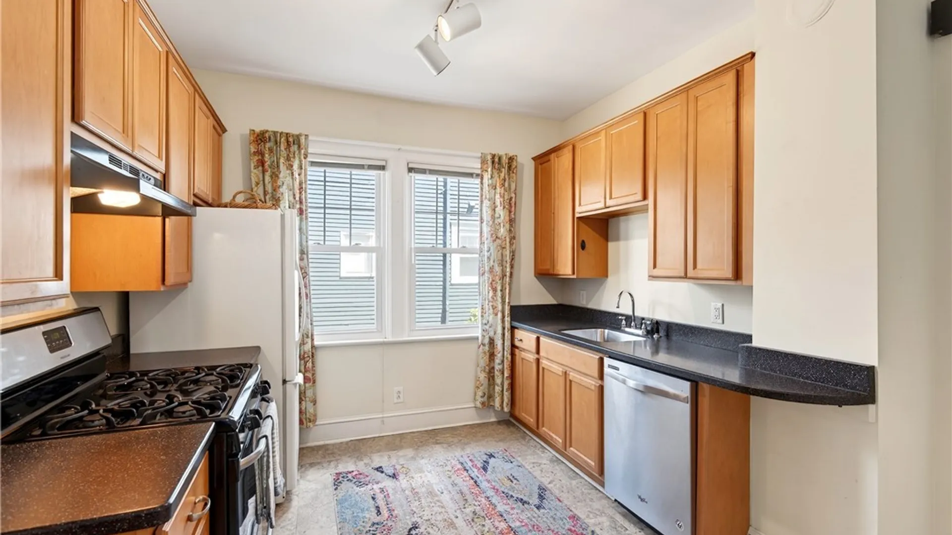 Property at 36 Granger Place, Buffalo, NY 14222 15