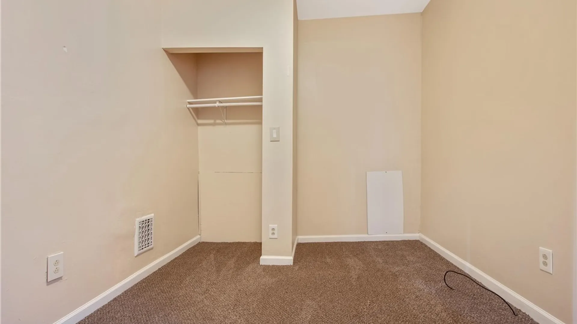Property at 152 Wildwood Place, West Seneca, NY 14210 13