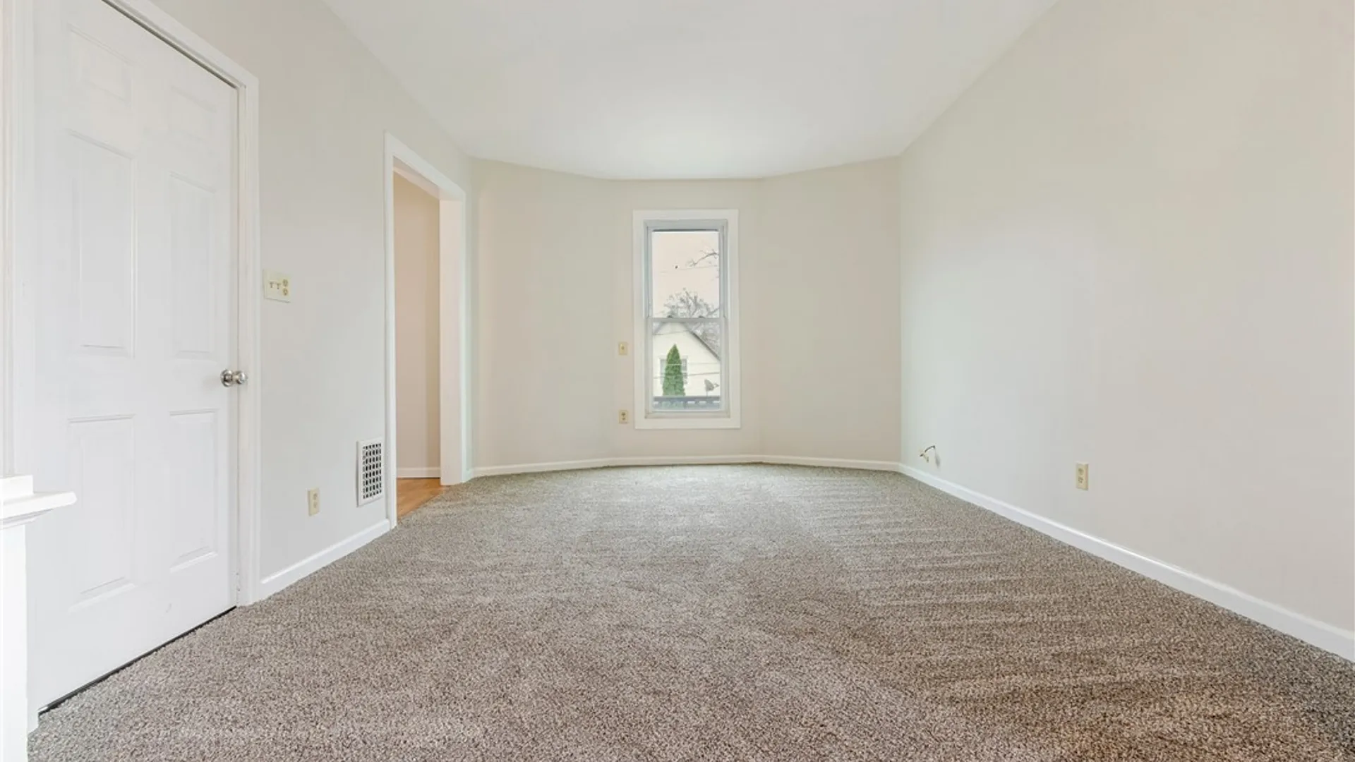Property at 152 Wildwood Place, West Seneca, NY 14210 18