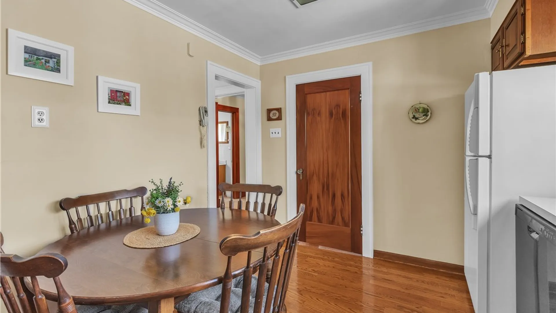 Property at 4 Hawthorne Ave, Tonawanda, NY 14223 22