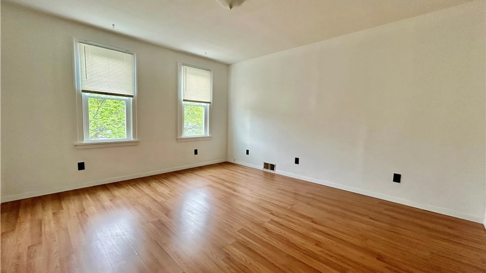 Property at 52 Greeley Street, Buffalo, NY 14207 5