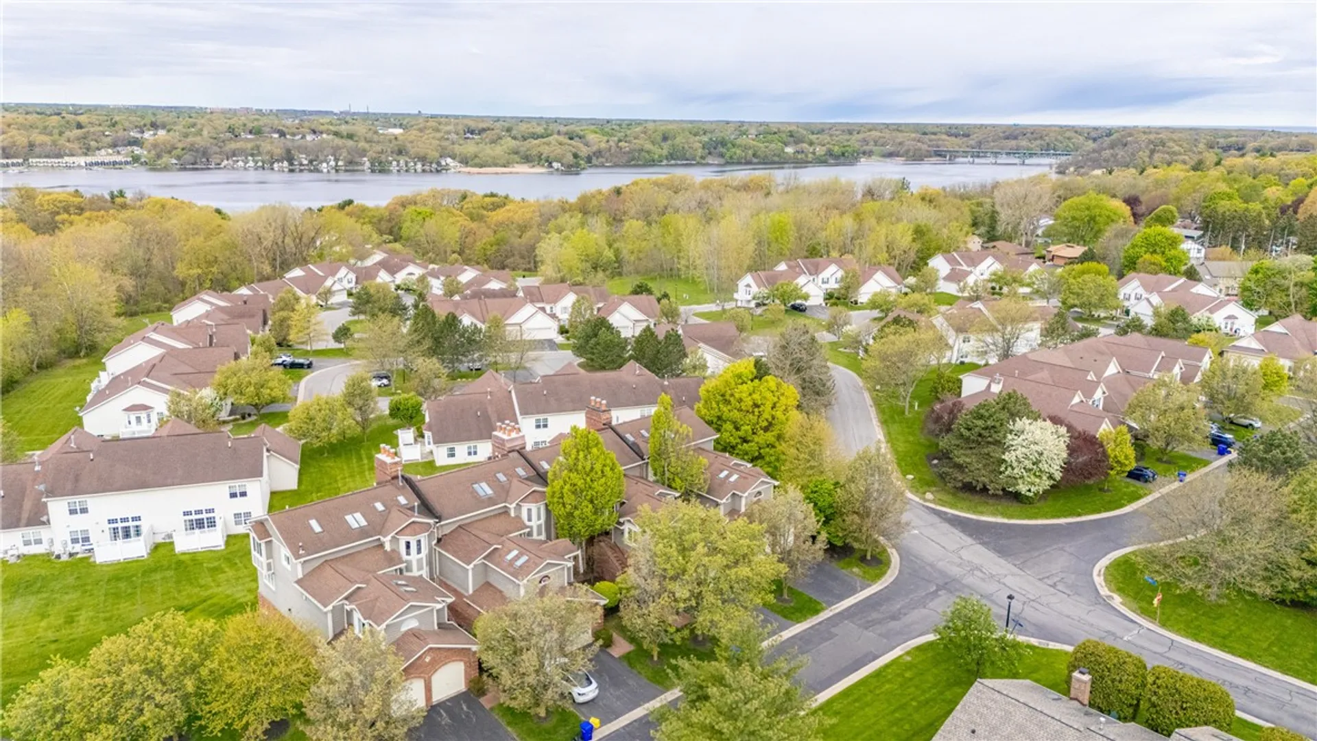 Property at 10 Mountain Ash Trail, Webster, NY 14580 3