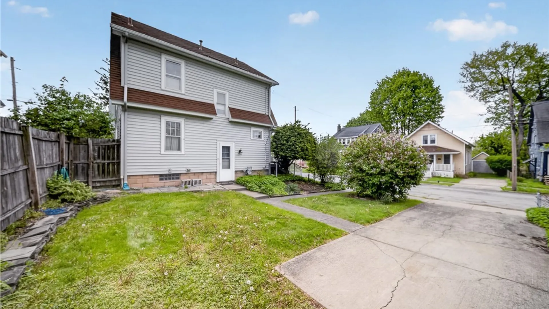 Property at 521 Kensington Road, Syracuse, NY 13210 4