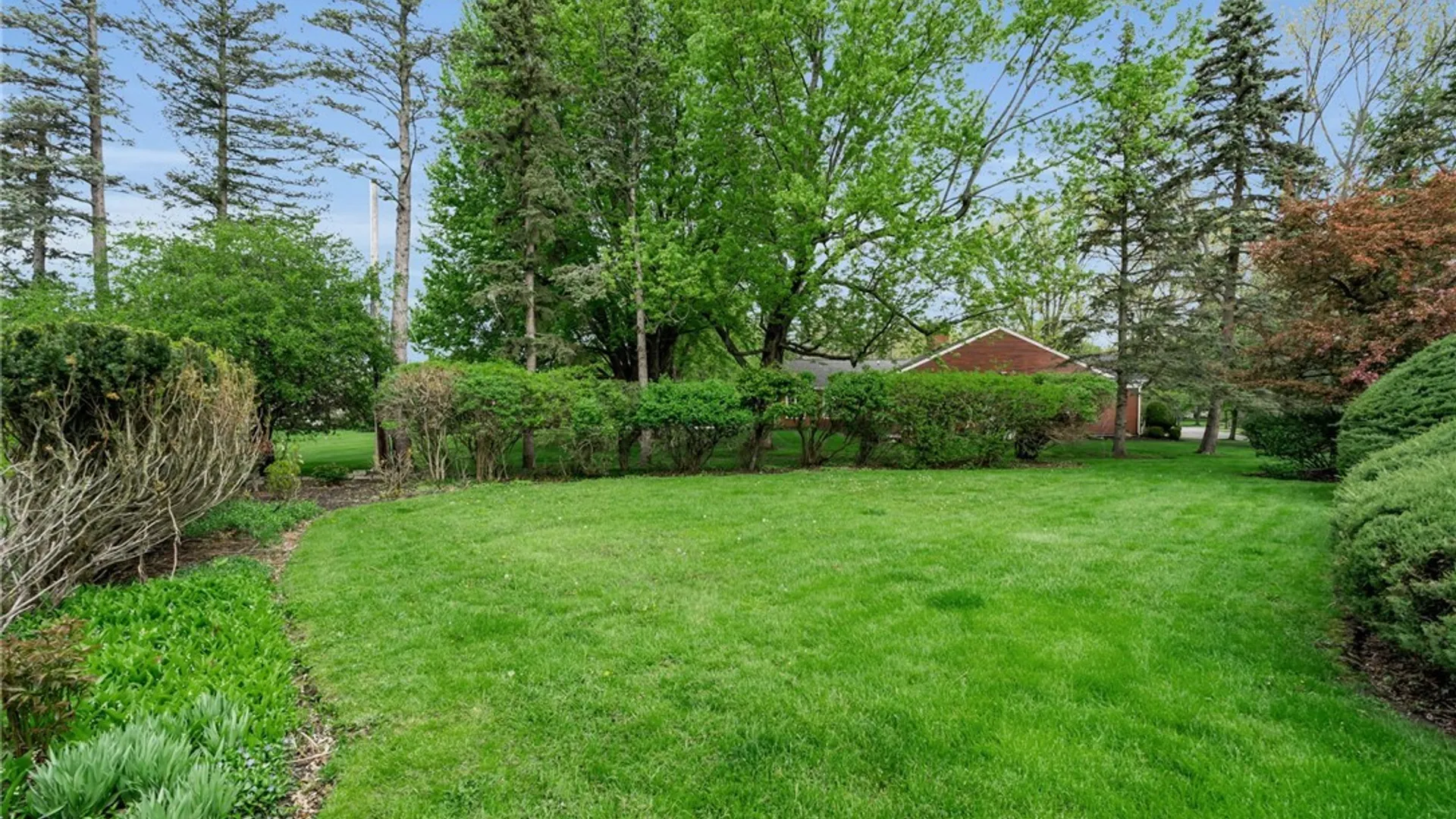 Property at 60 Knollwood Lane, Amherst, NY 14221 39