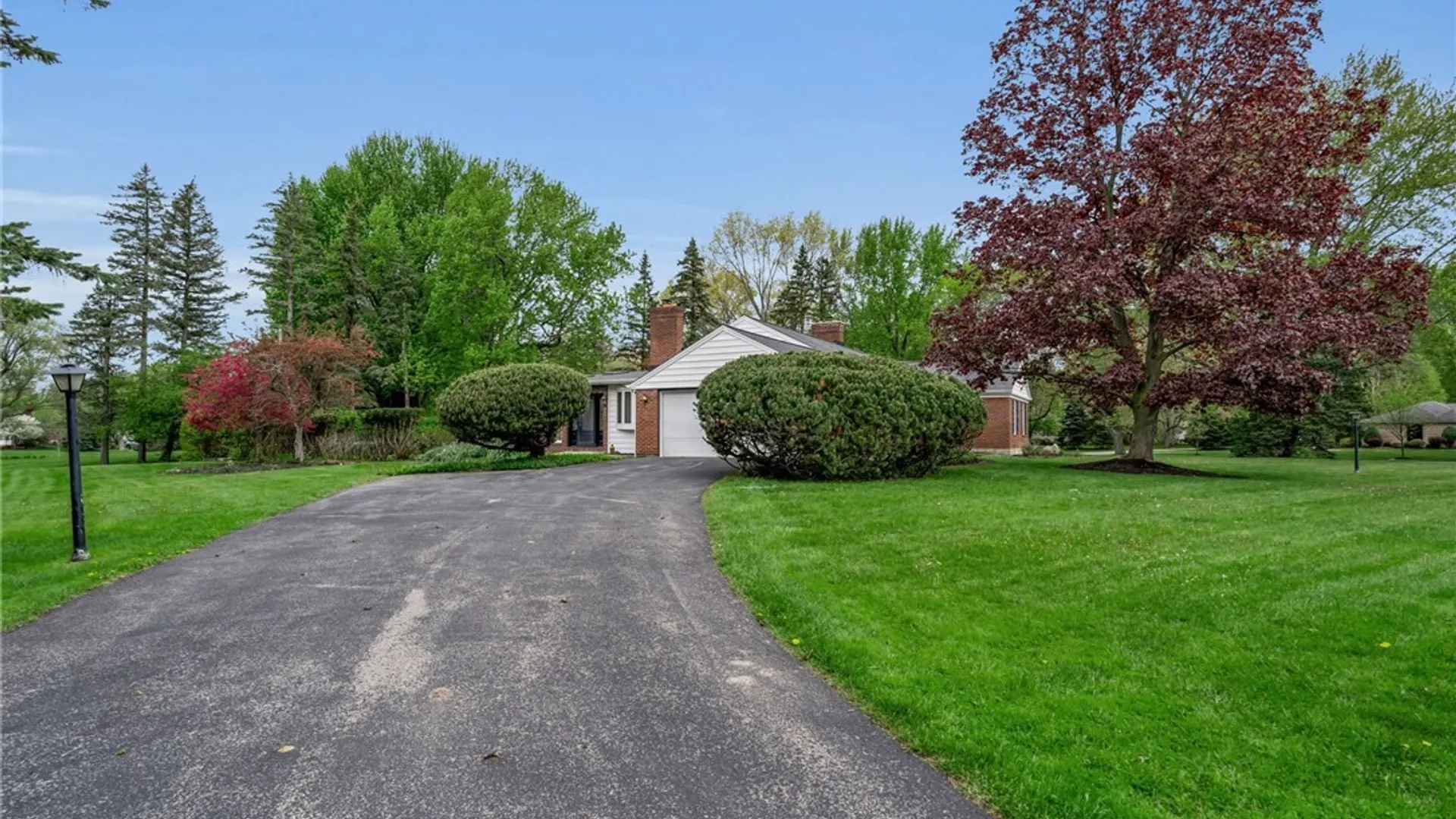 Property at 60 Knollwood Lane, Amherst, NY 14221 40