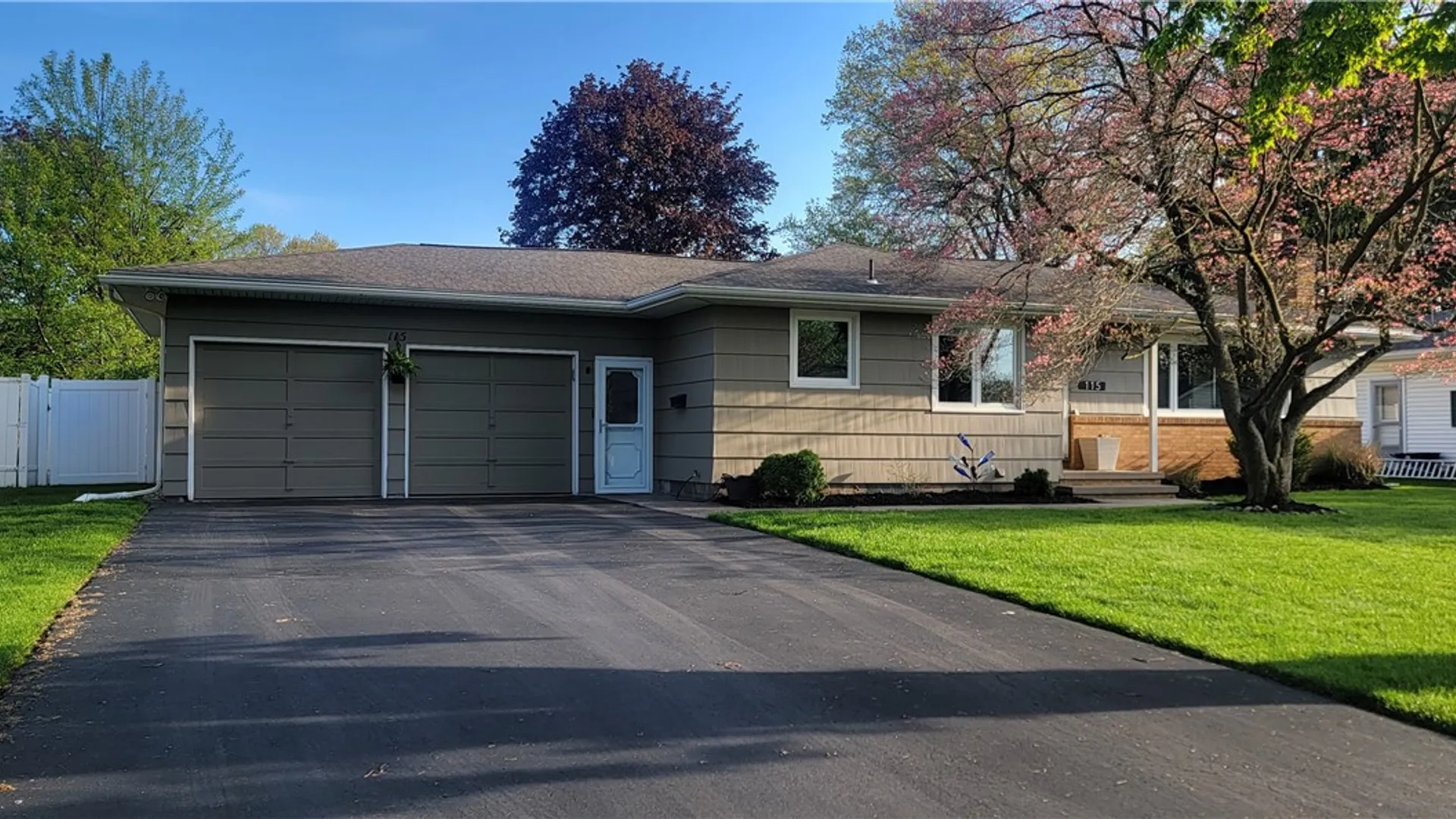 Property at 115 Suellen Drive, Irondequoit, NY 14609 2