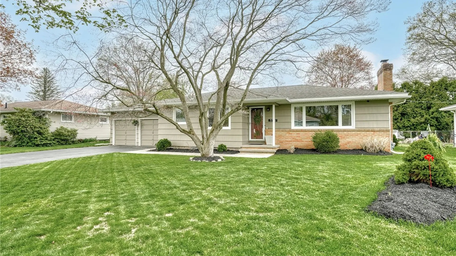 Property at 115 Suellen Drive, Irondequoit, NY 14609 5
