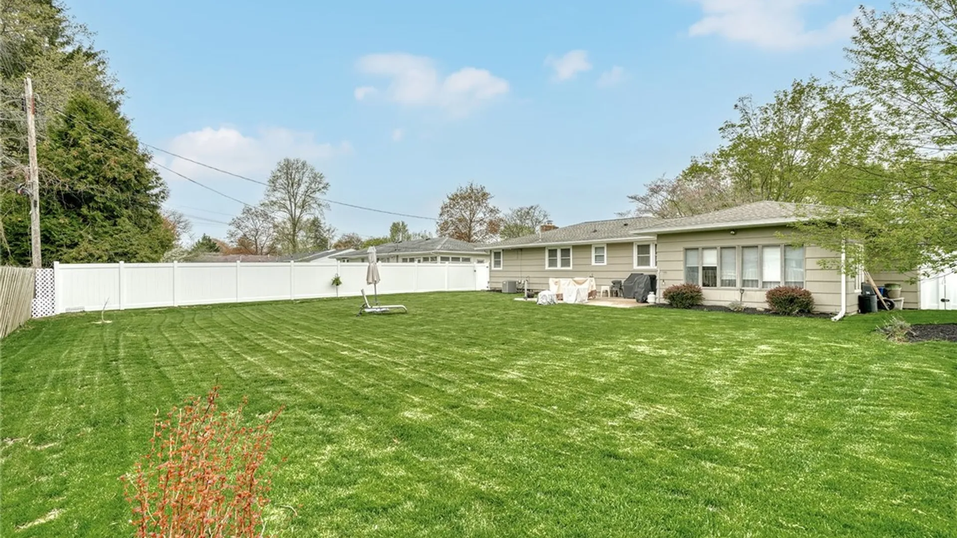 Property at 115 Suellen Drive, Irondequoit, NY 14609 7