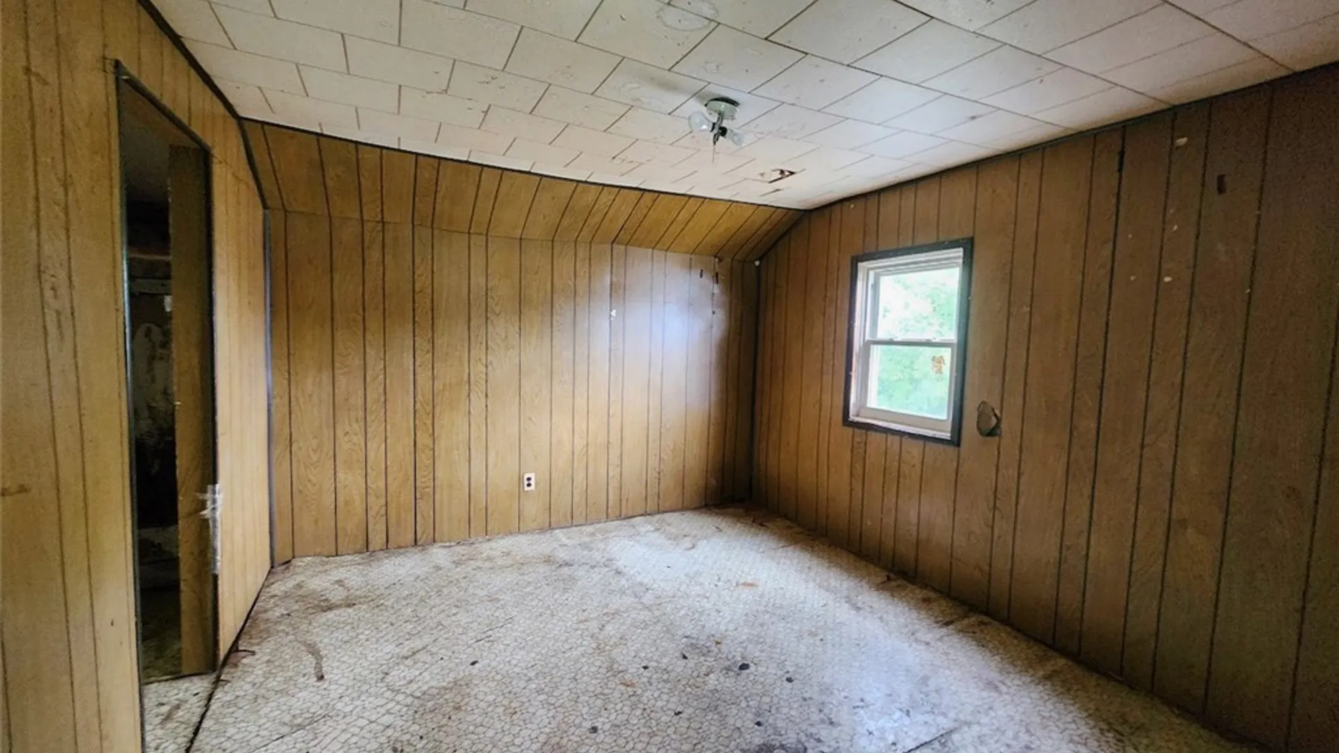 Property at 10 Johnson Park, Utica, NY 13501 11
