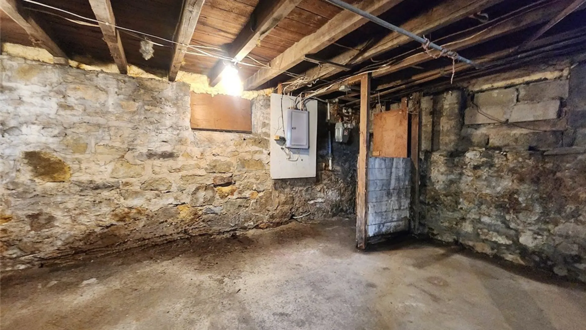 Property at 10 Johnson Park, Utica, NY 13501 16