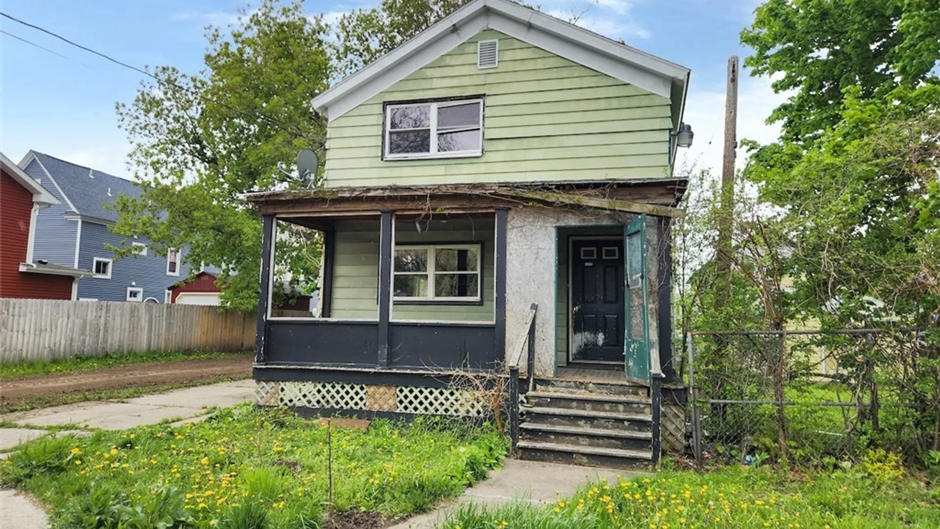 Property at 10 Johnson Park, Utica, NY 13501 3
