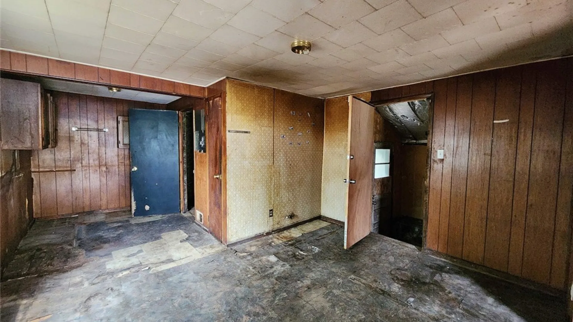 Property at 10 Johnson Park, Utica, NY 13501 5