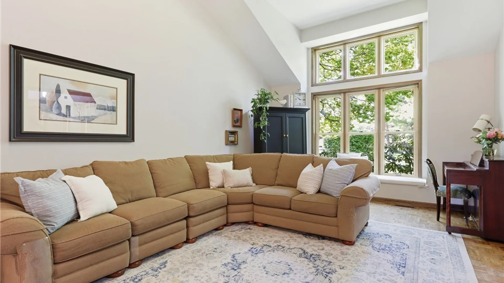 Property at 3 Fenimore Drive, Pittsford, NY 14534 10