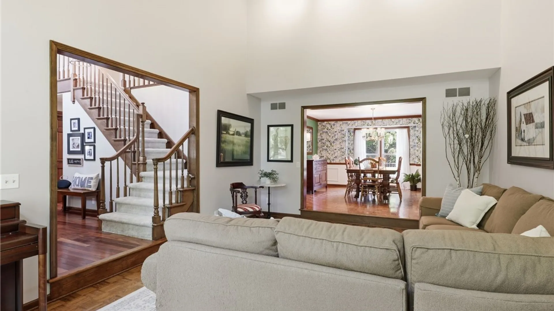 Property at 3 Fenimore Drive, Pittsford, NY 14534 11